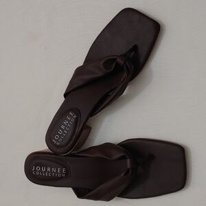 Journee Collection Women's Size 10 2 inch Stacked heel Sandal NWOT